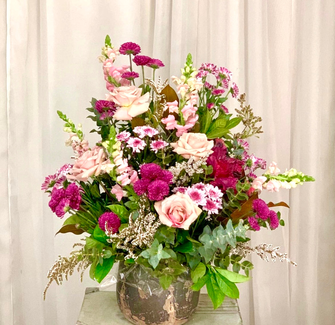 Flower delivery. Pink flowers. Pink flower delivery. floral delivery. flowers in sydney. quick flower delivery. same day flower delivery. beautiful flowers. beautiful flower delivery